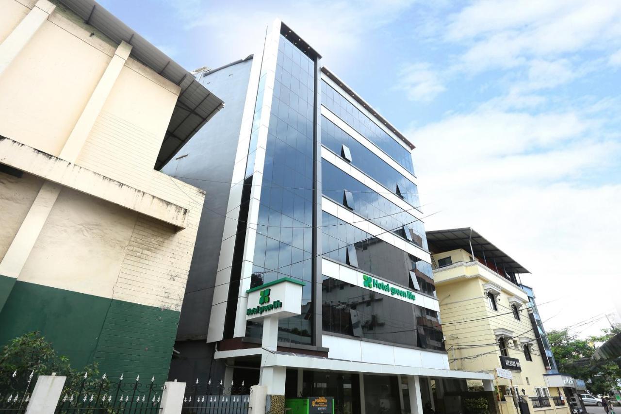 Capital O 61059 Green Life Hotel Kochi Exterior photo